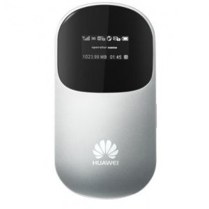 Huawei MiFi E560 3G — мобильный Wi-Fi 3G модем (7,2 Мбит/с)  
Скорость приема до 7,2 Мбит/с
Скорость передачи до 5,76 Мбит/с
Поддерживает до пяти Wi-Fi устройств одновременно
Батарея 1500mA/h
Слот для карты памяти  MicroSD  
Док станция для зарядки

