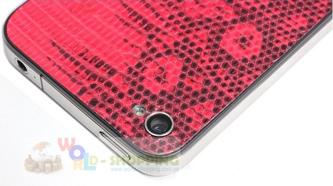 Задня кришка для iPhone 4/4S Black декорована шкірою ігуани червоного кольору.